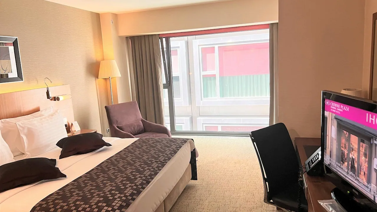 الفندق كراون بلازا حربيه - إسطبول